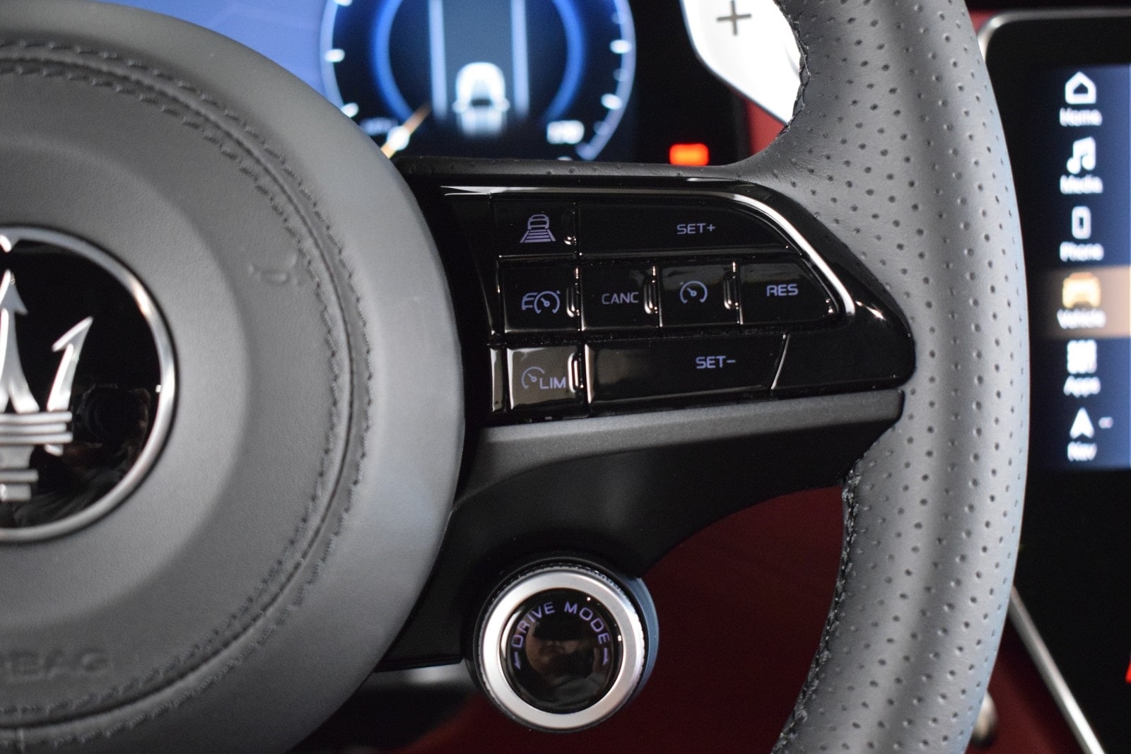 Thumbnail: 2025 Maserati Grecale - 27