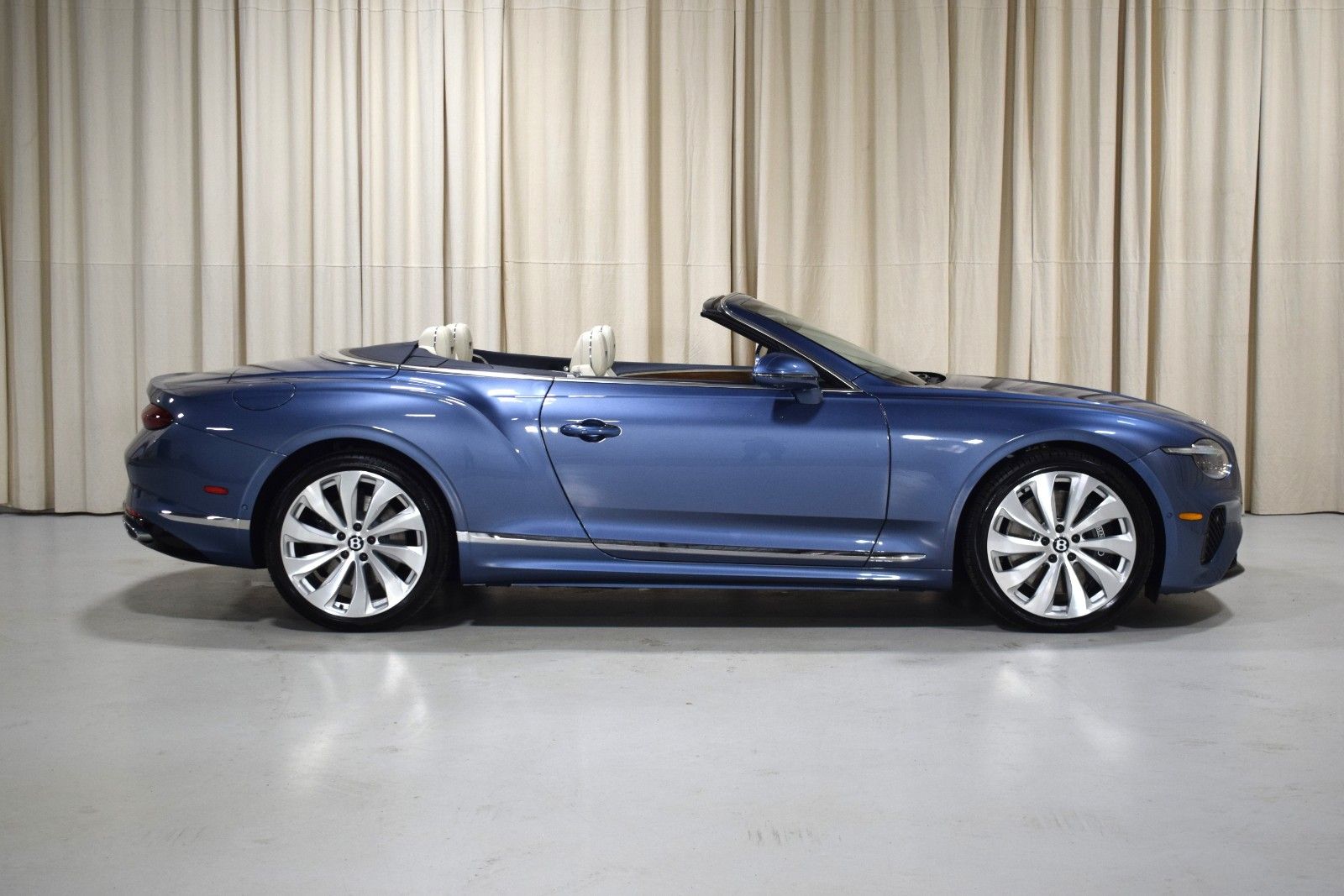 Thumbnail: 2026 Bentley Continental - 5