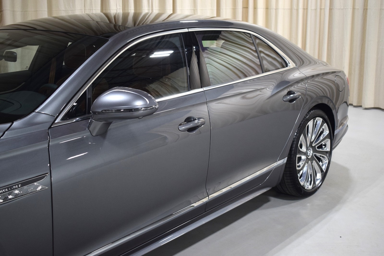 Thumbnail: 2025 Bentley Flying Spur - 8