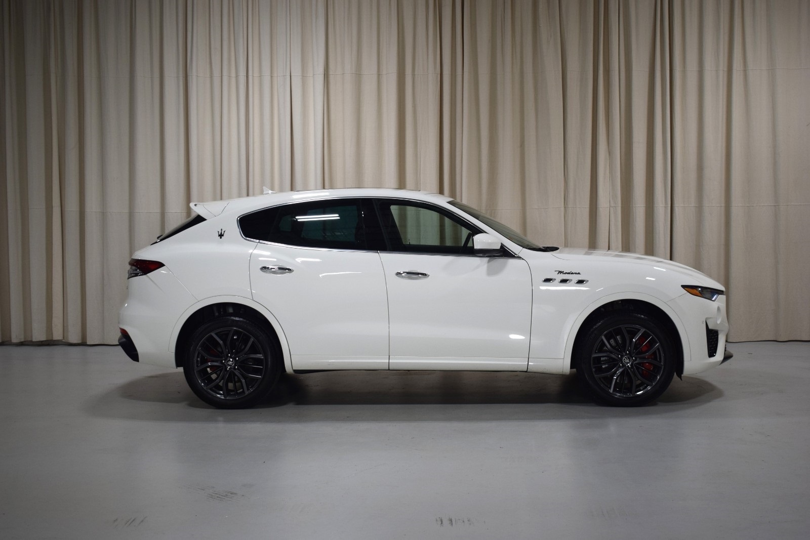 Thumbnail: 2022 Maserati Levante - 14