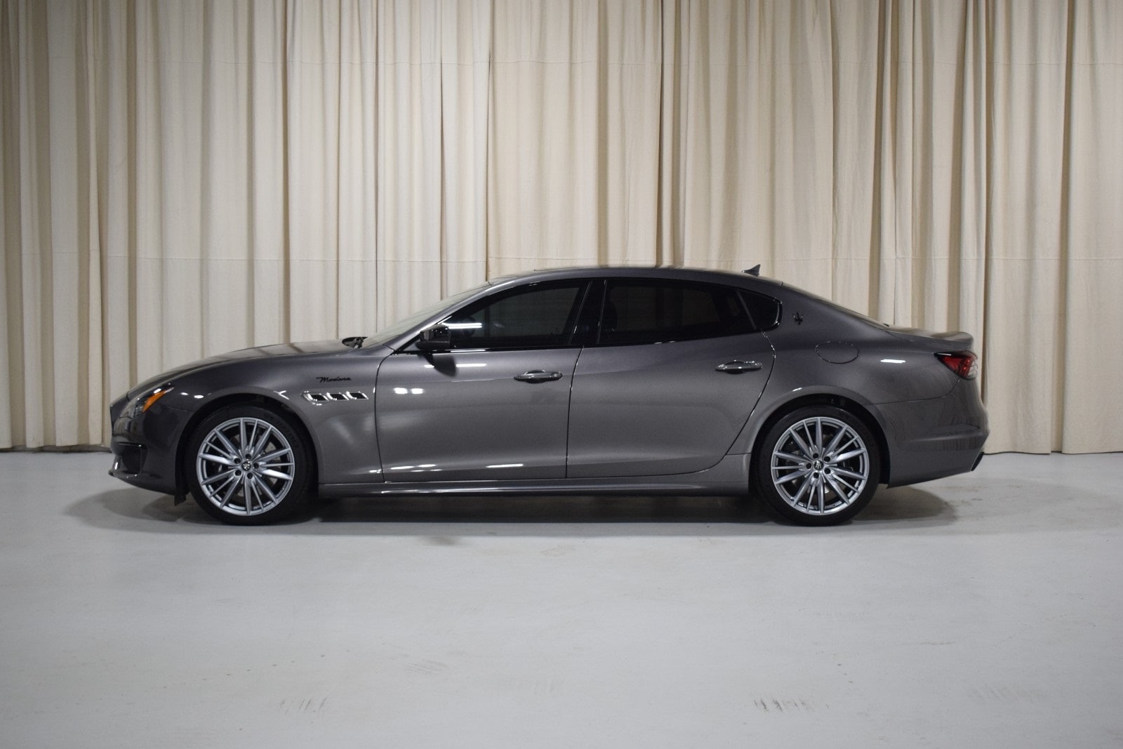 Thumbnail: 2022 Maserati Quattroporte - 5