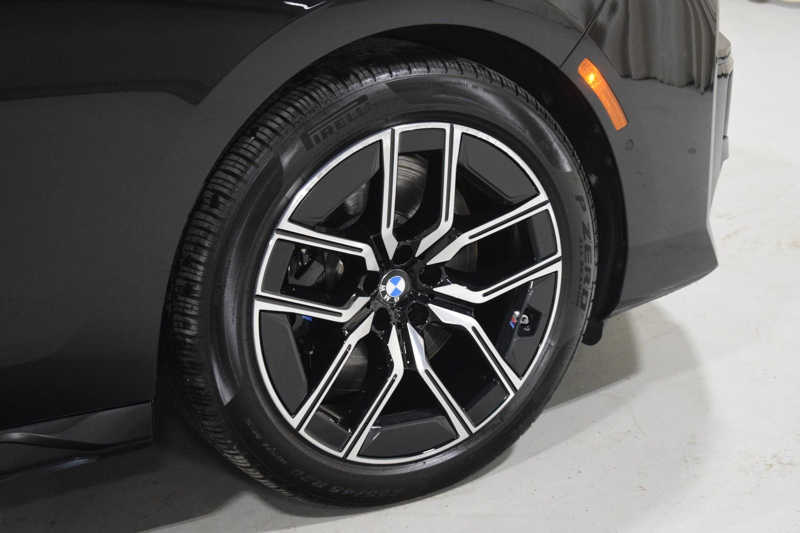 Thumbnail: 2025 BMW 7 Series - 16