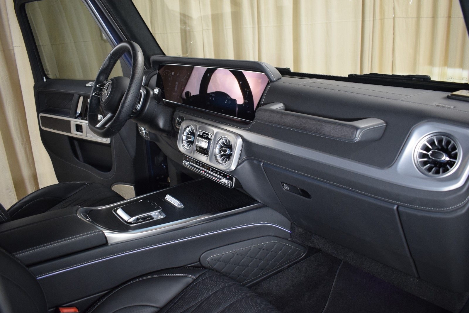 Thumbnail: 2025 Mercedes-Benz G-Class - 26