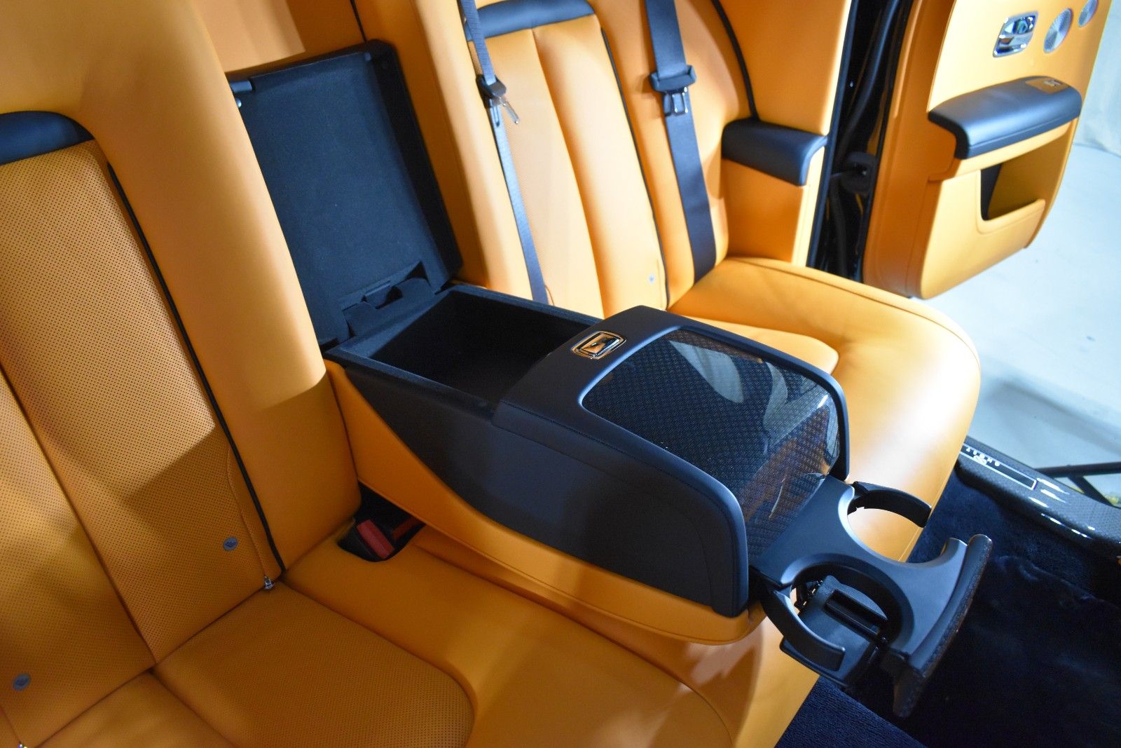 Thumbnail: 2027 Rolls-Royce Ghost - 39