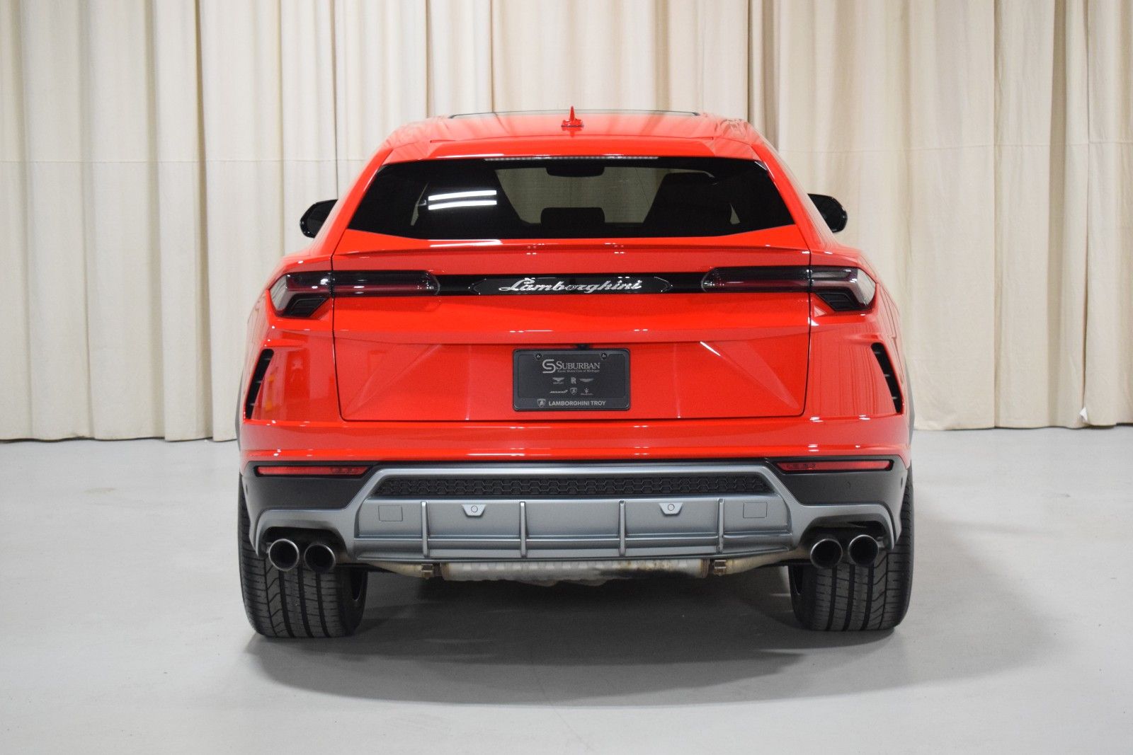 Thumbnail: 2019 Lamborghini Urus - 11