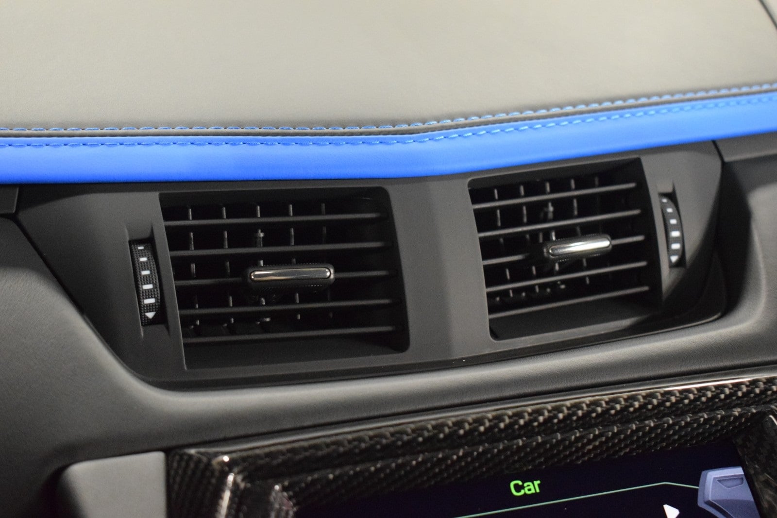 Thumbnail: 2019 Lamborghini Aventador - 29