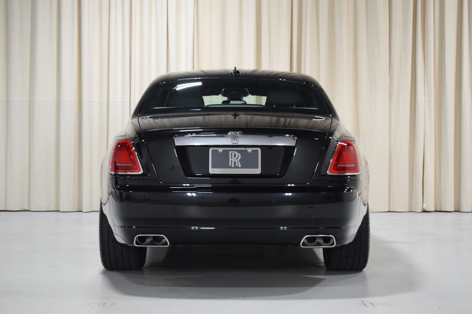 Thumbnail: 2012 Rolls-Royce Ghost - 12