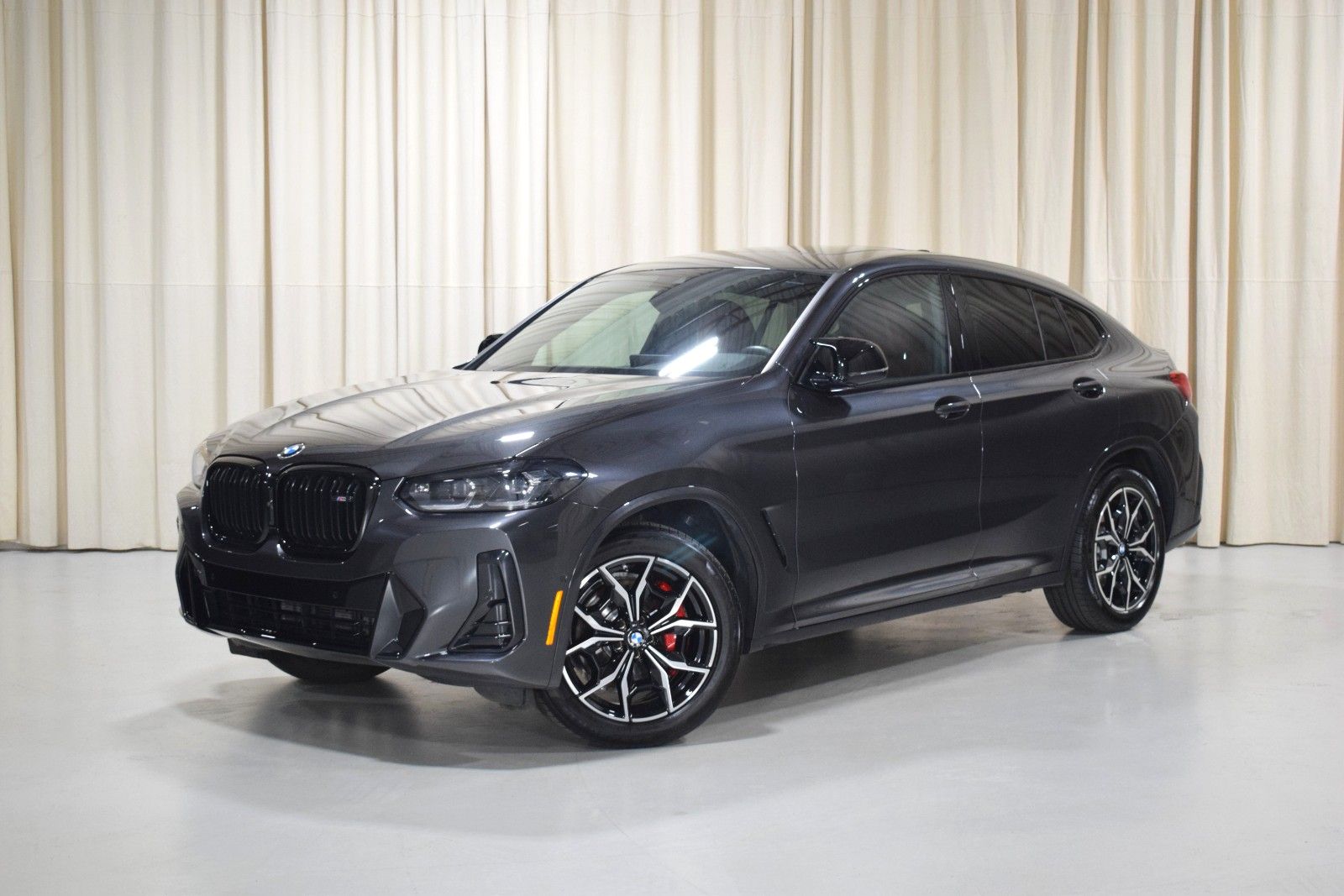 2023 BMW X4 M40i's photo