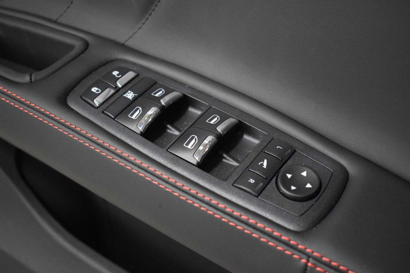 Thumbnail: 2024 Maserati Quattroporte - 37