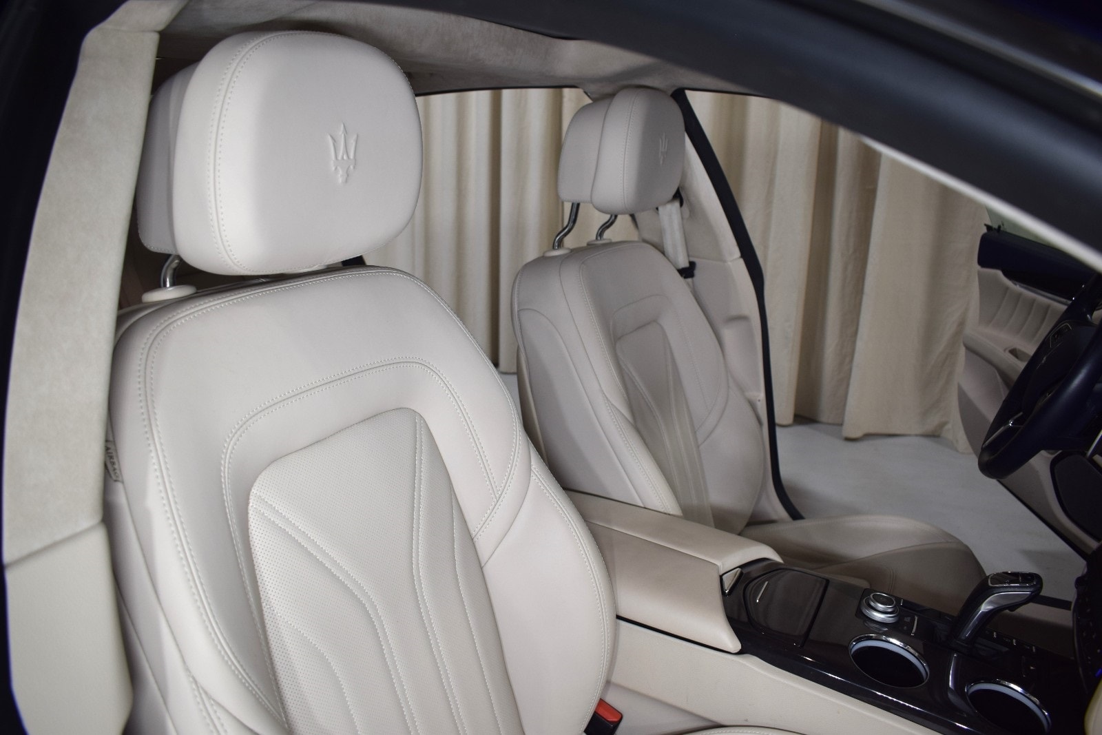 Thumbnail: 2021 Maserati Quattroporte - 22