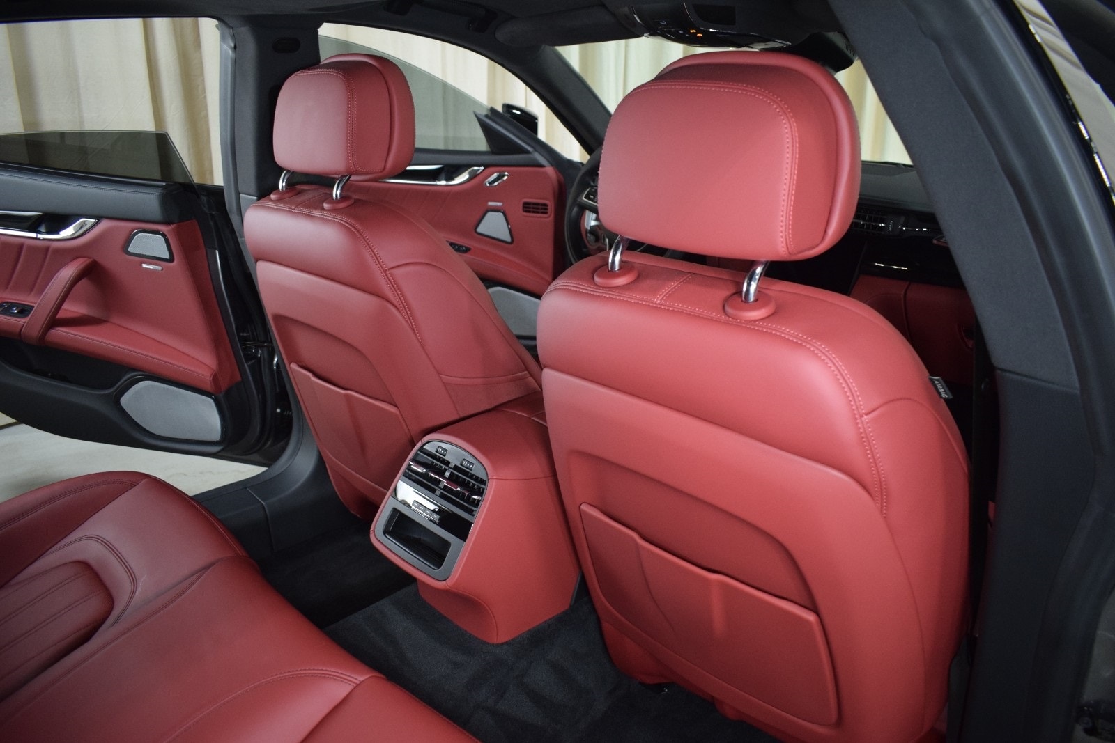 Thumbnail: 2022 Maserati Quattroporte - 21