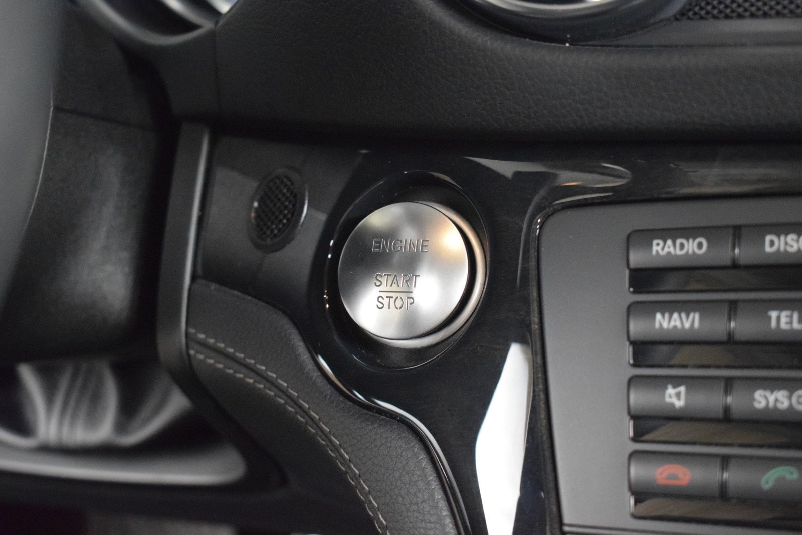 Thumbnail: 2013 Mercedes-Benz SL-Class - 31