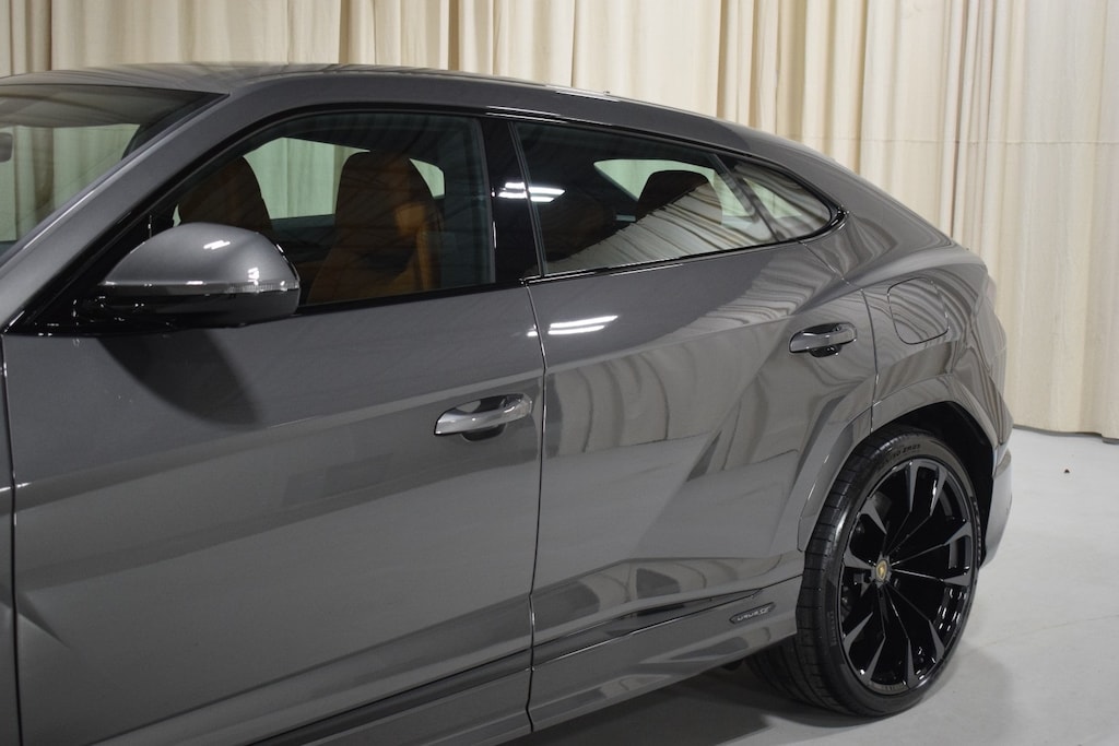 New 2025 Lamborghini Urus SUV