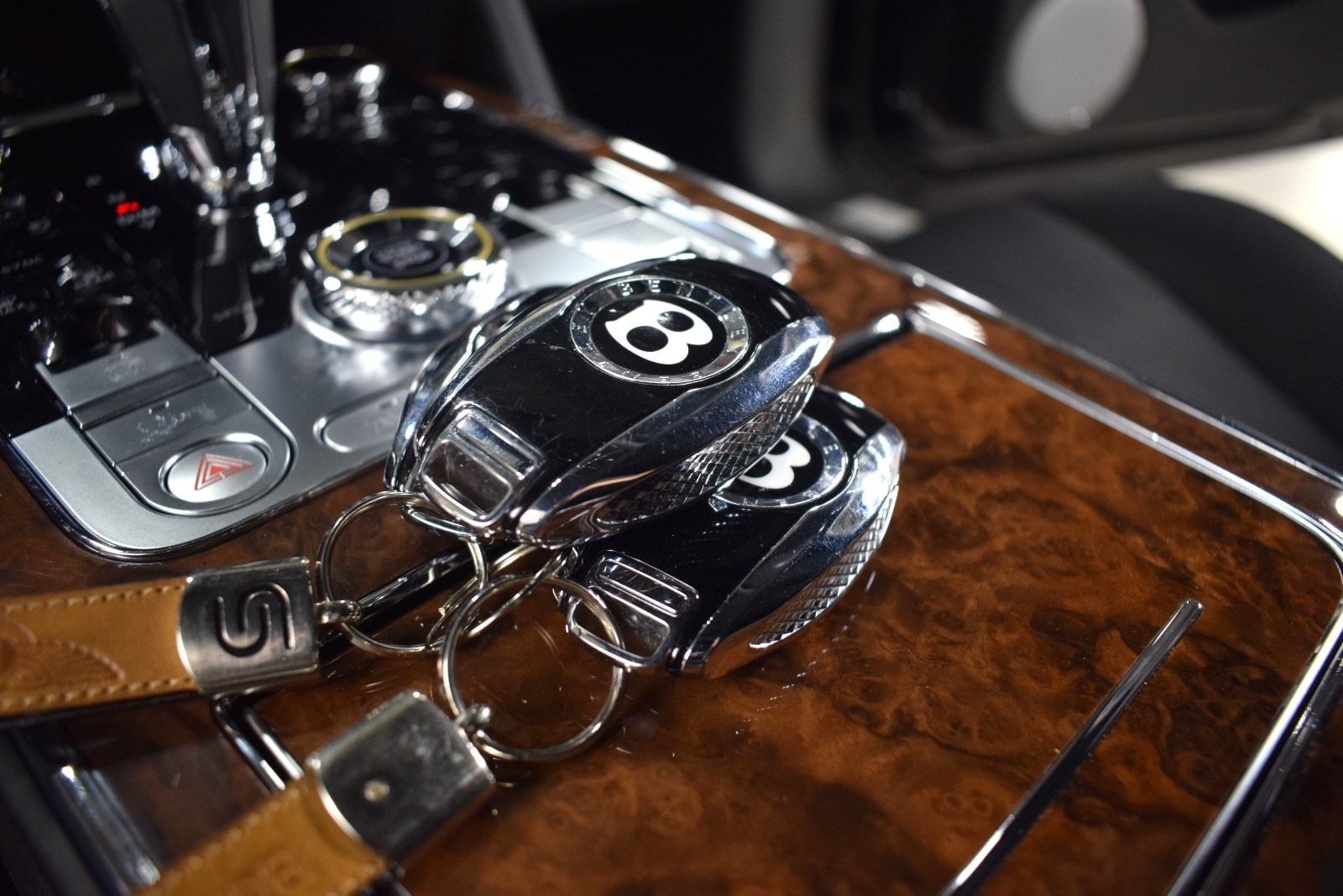 Thumbnail: 2023 Bentley Flying Spur - 37
