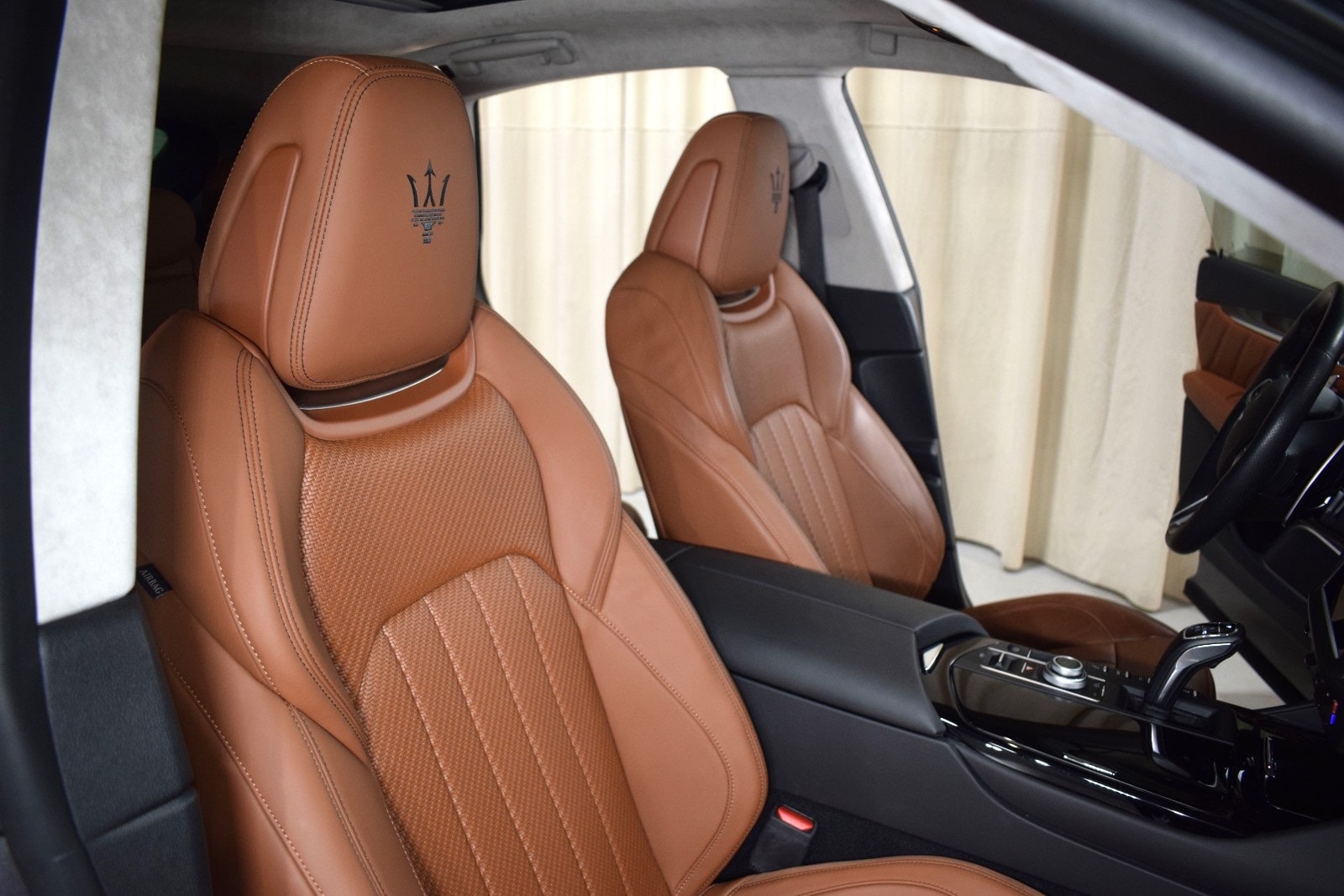 Thumbnail: 2022 Maserati Levante - 24