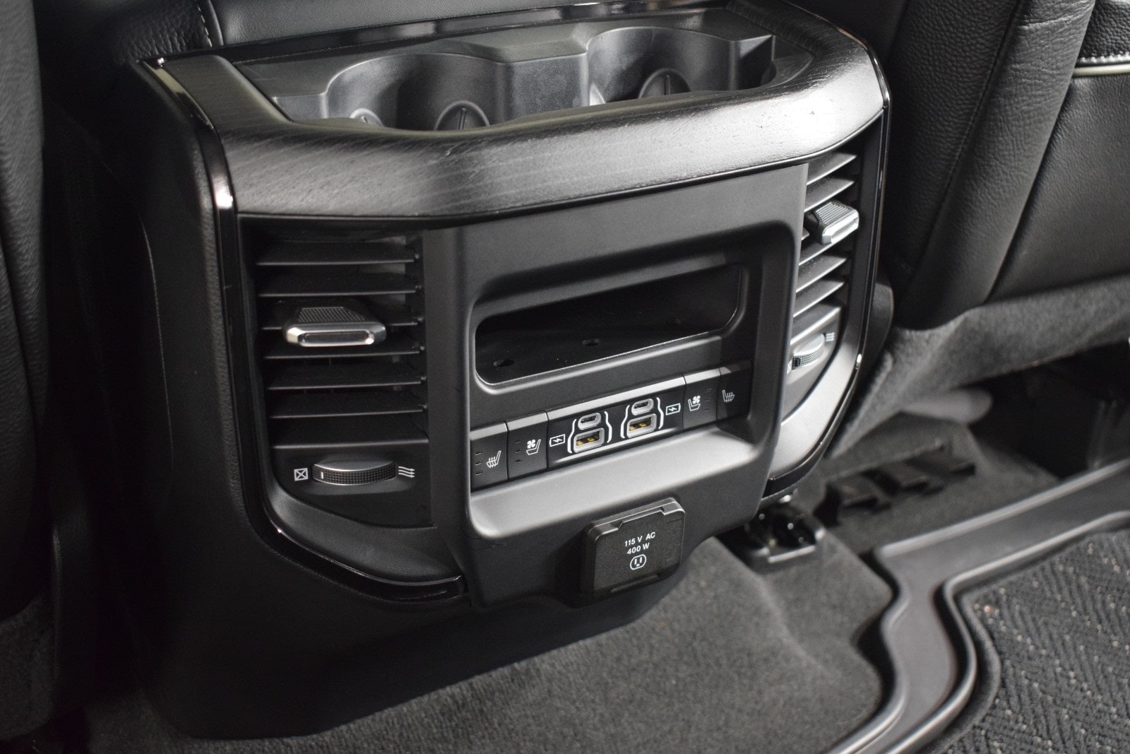 Thumbnail: 2022 RAM 1500 - 22