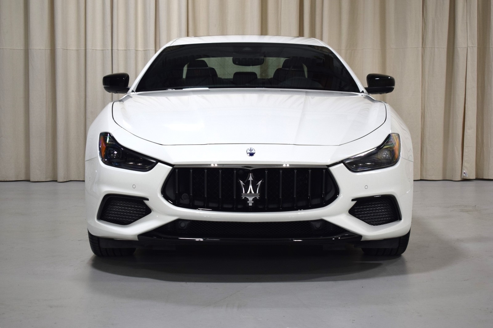 Thumbnail: 2024 Maserati Ghibli - 8