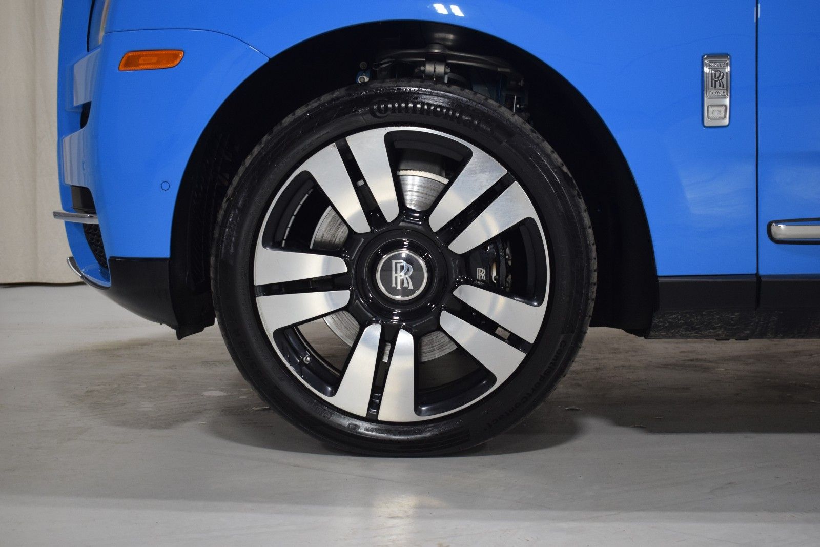 Thumbnail: 2022 Rolls-Royce Cullinan - 16