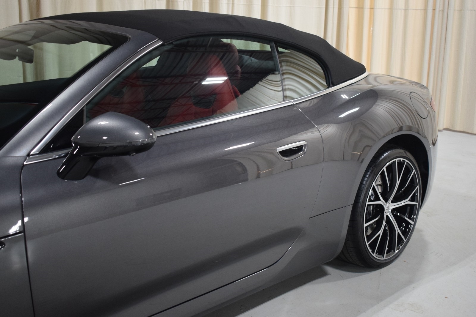 Thumbnail: 2026 Maserati GranCabrio - 5