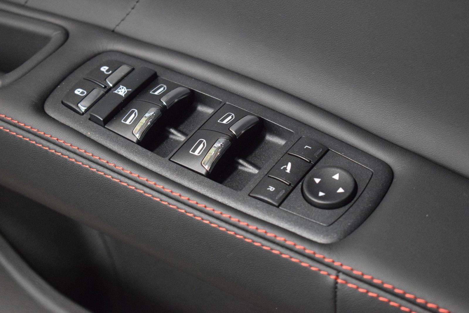 Thumbnail: 2024 Maserati Quattroporte - 39