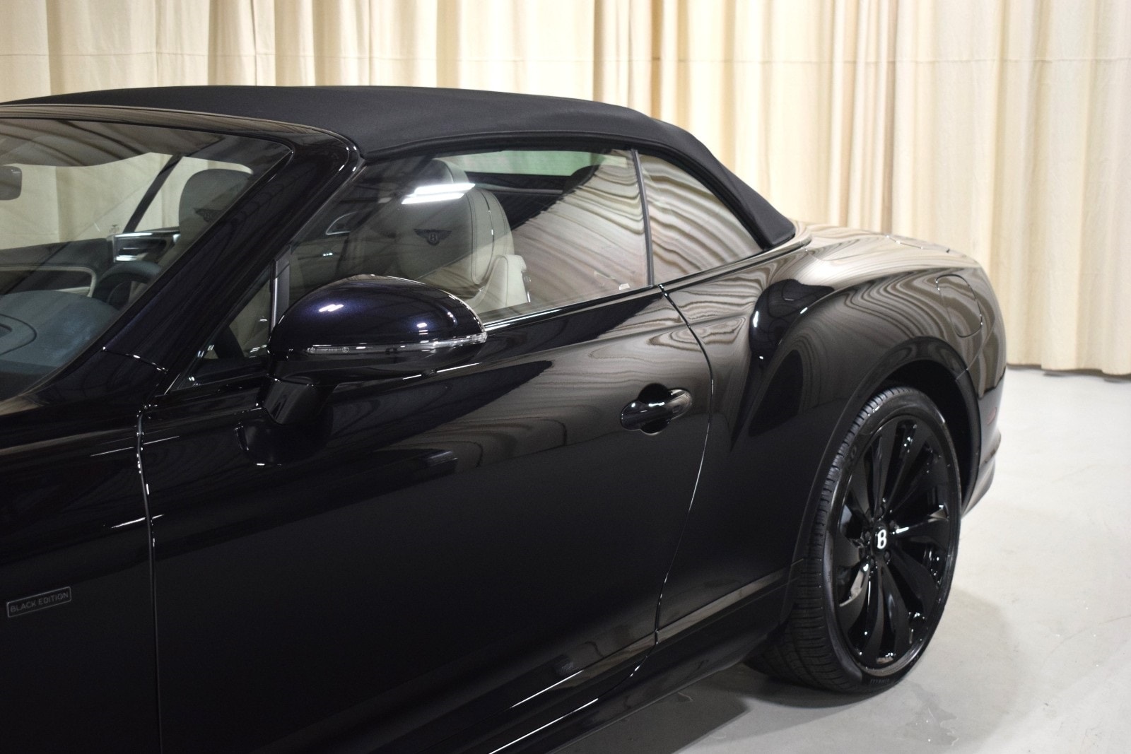 Thumbnail: 2025 Bentley Continental - 8