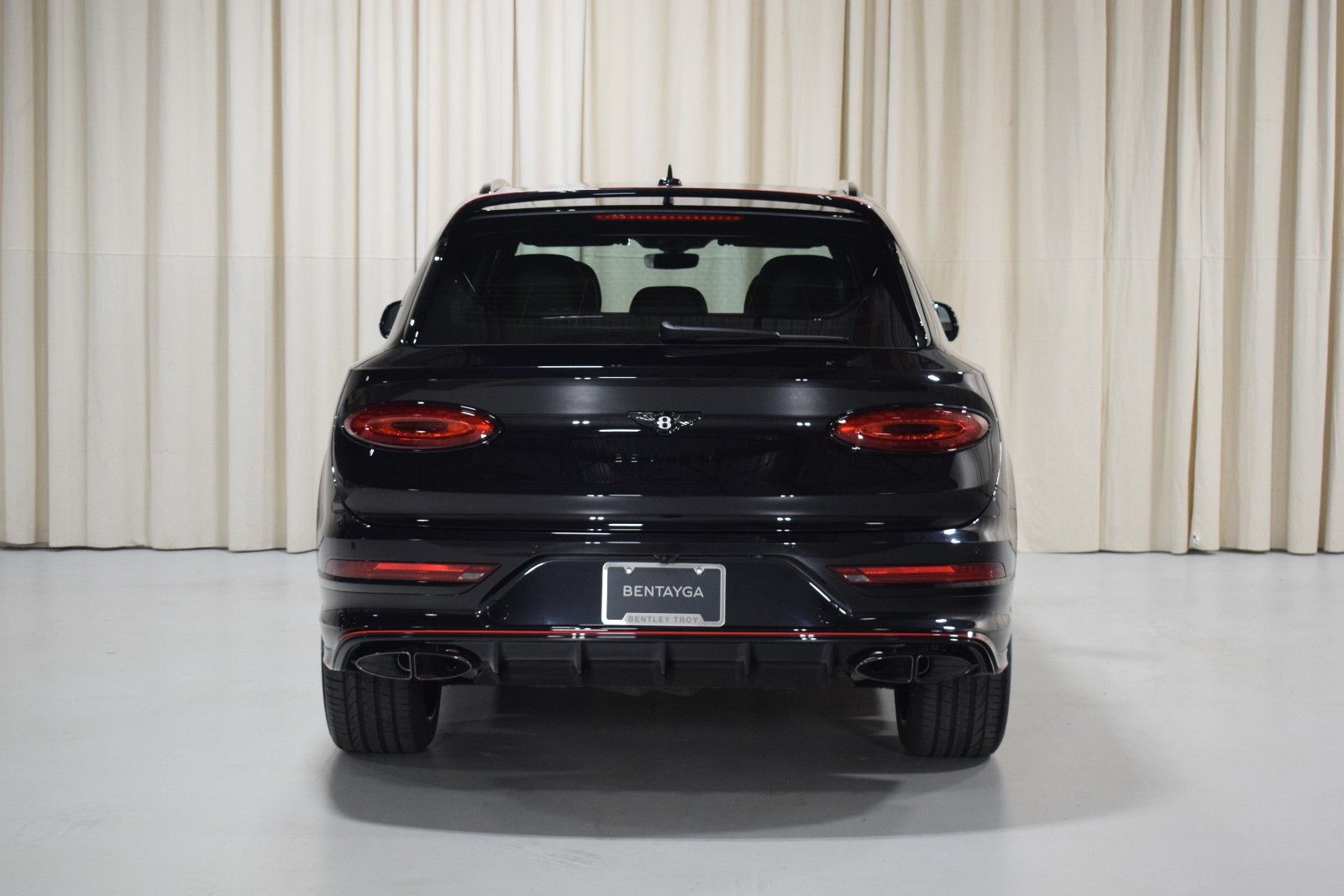 Thumbnail: 2025 Bentley Bentayga - 13