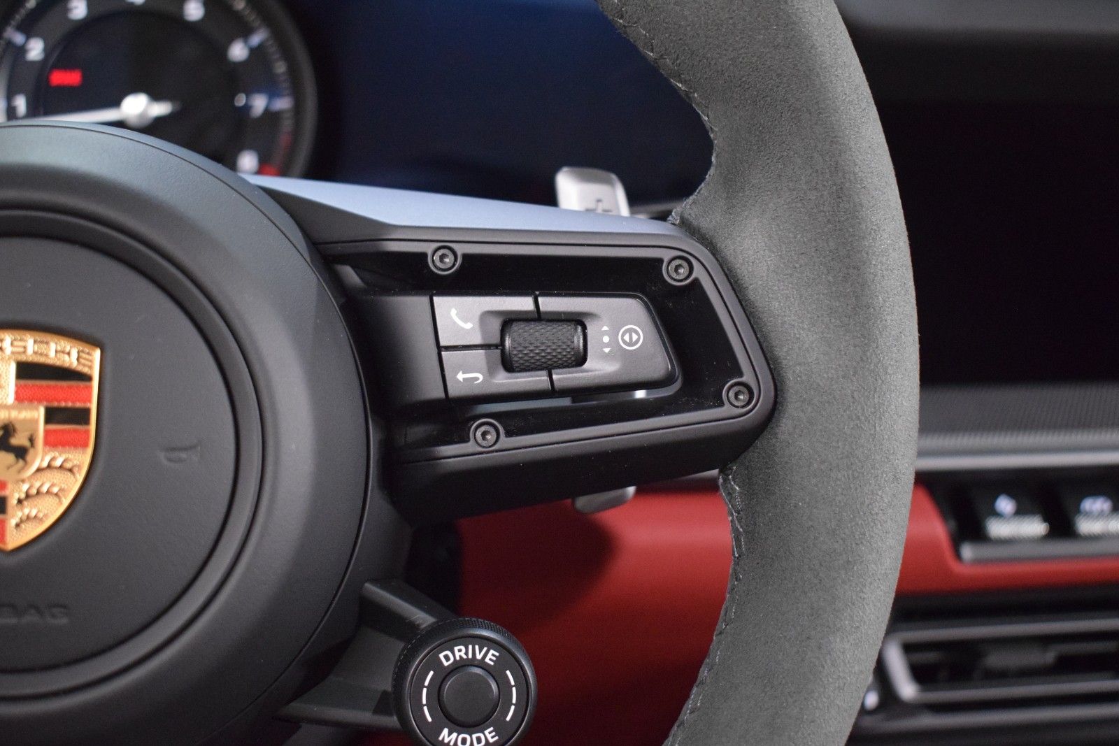 Thumbnail: 2024 Porsche 911 - 27