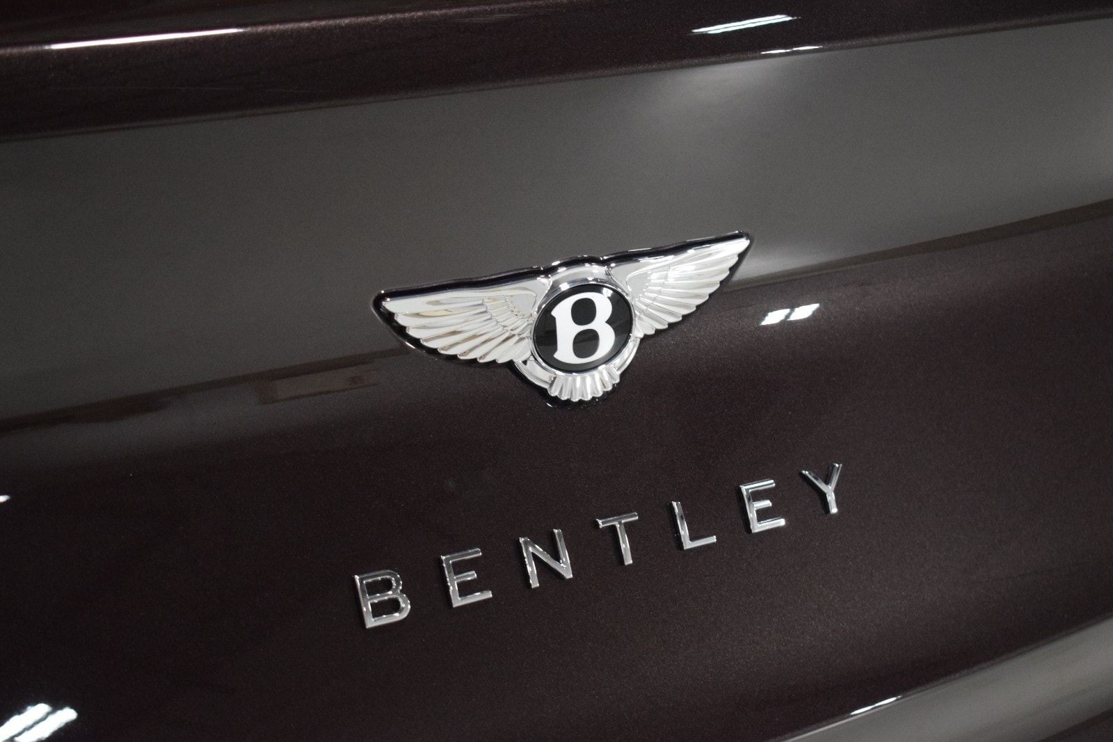 Thumbnail: 2025 Bentley Bentayga - 15