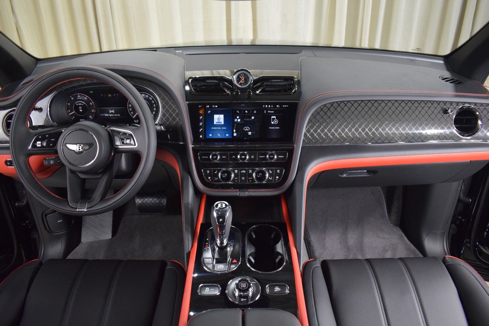 Thumbnail: 2025 Bentley Bentayga - 2