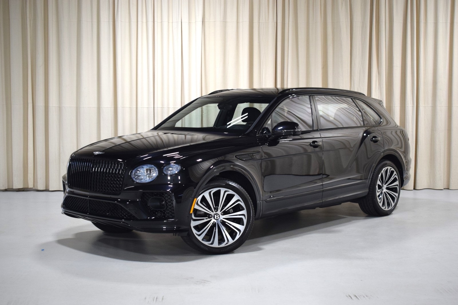 Thumbnail: 2023 Bentley Bentayga - 1