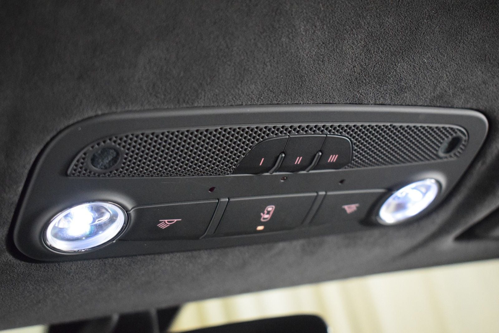 Thumbnail: 2023 Lamborghini Huracan - 36