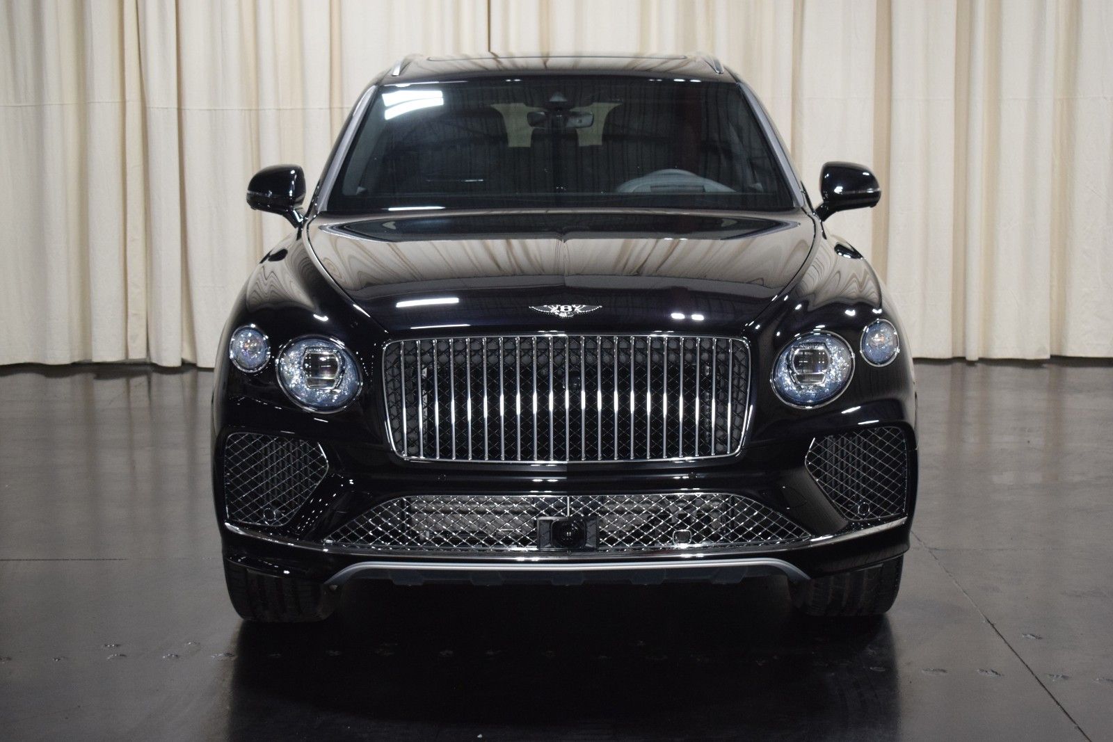 Thumbnail: 2024 Bentley Bentayga - 15