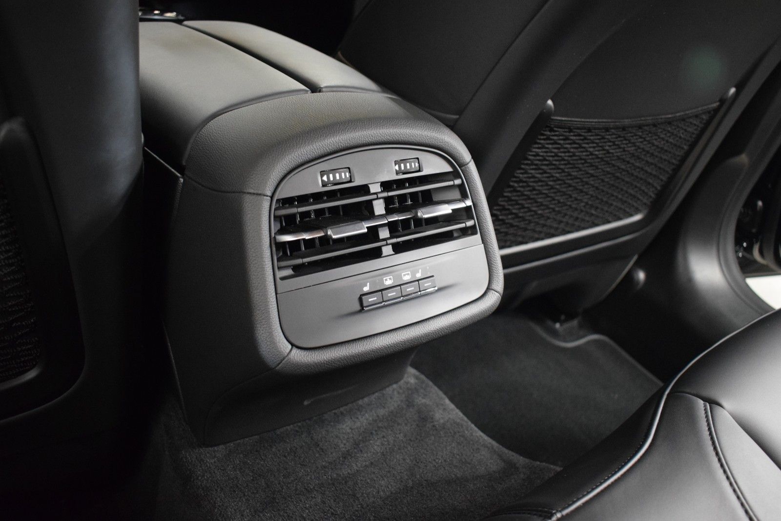 Thumbnail: 2024 Maserati Ghibli - 21