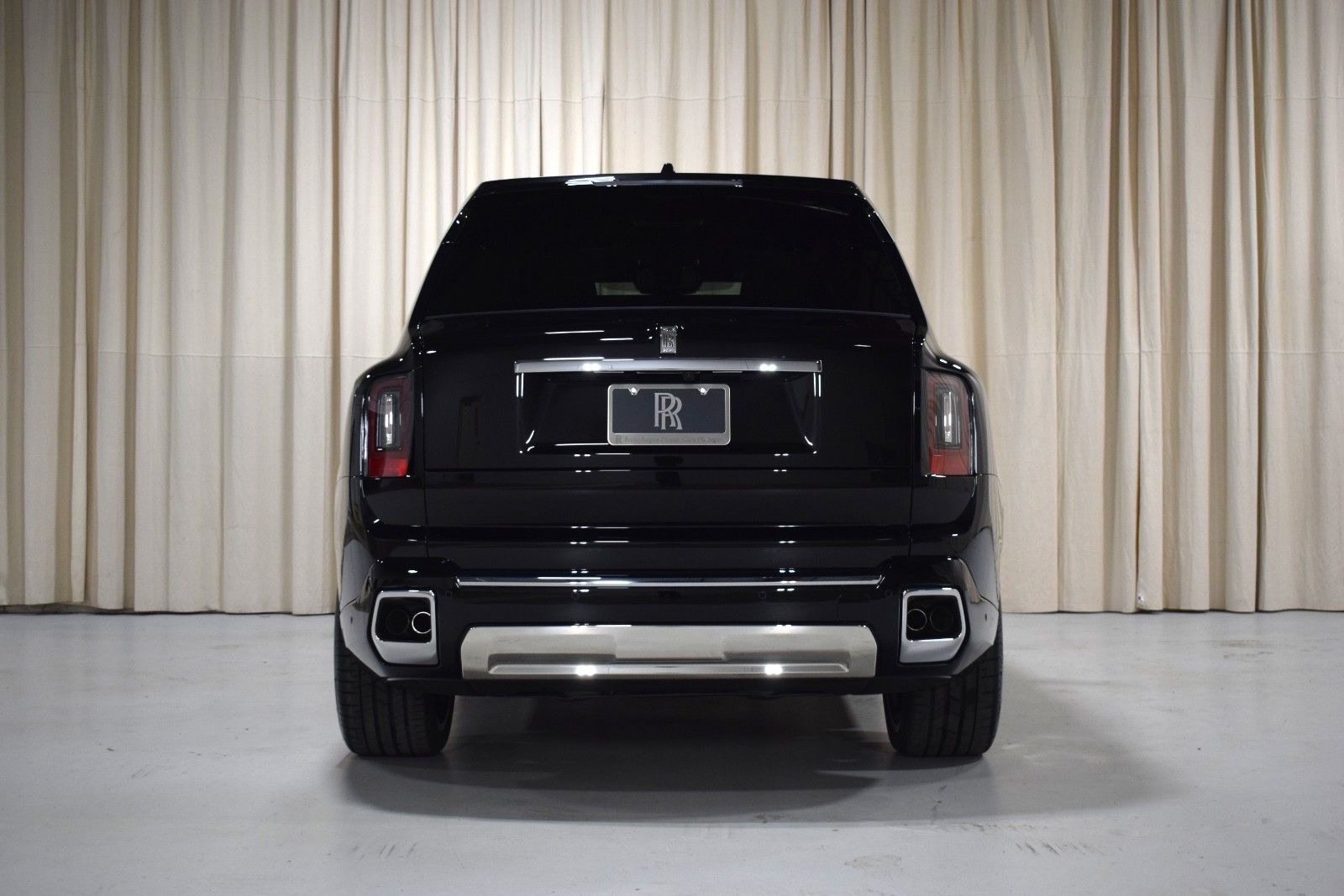 Thumbnail: 2026 Rolls-Royce Cullinan - 12