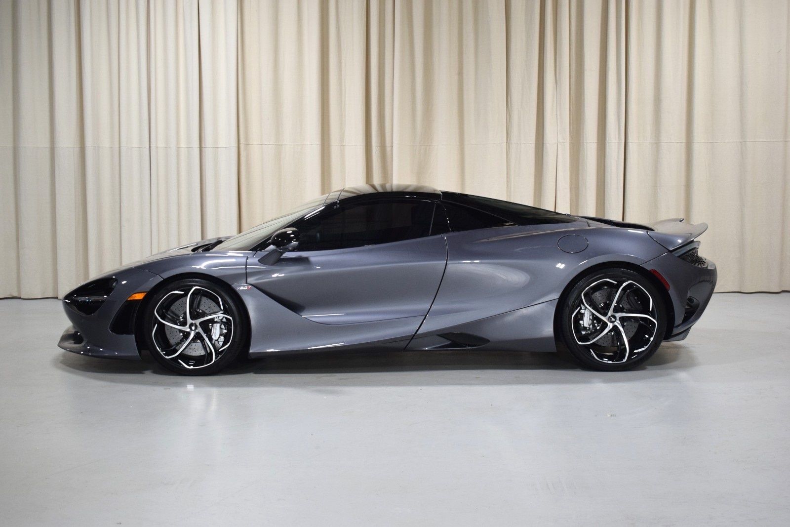 Thumbnail: 2024 Mclaren 750S - 6