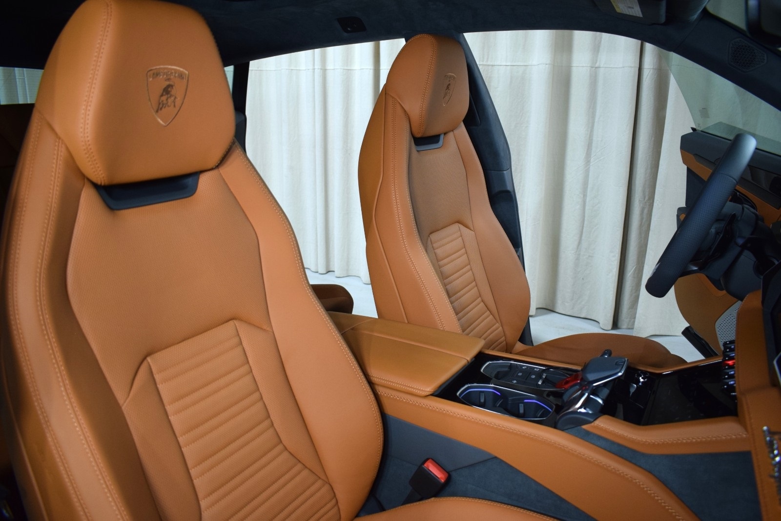 Thumbnail: 2025 Lamborghini Urus - 22