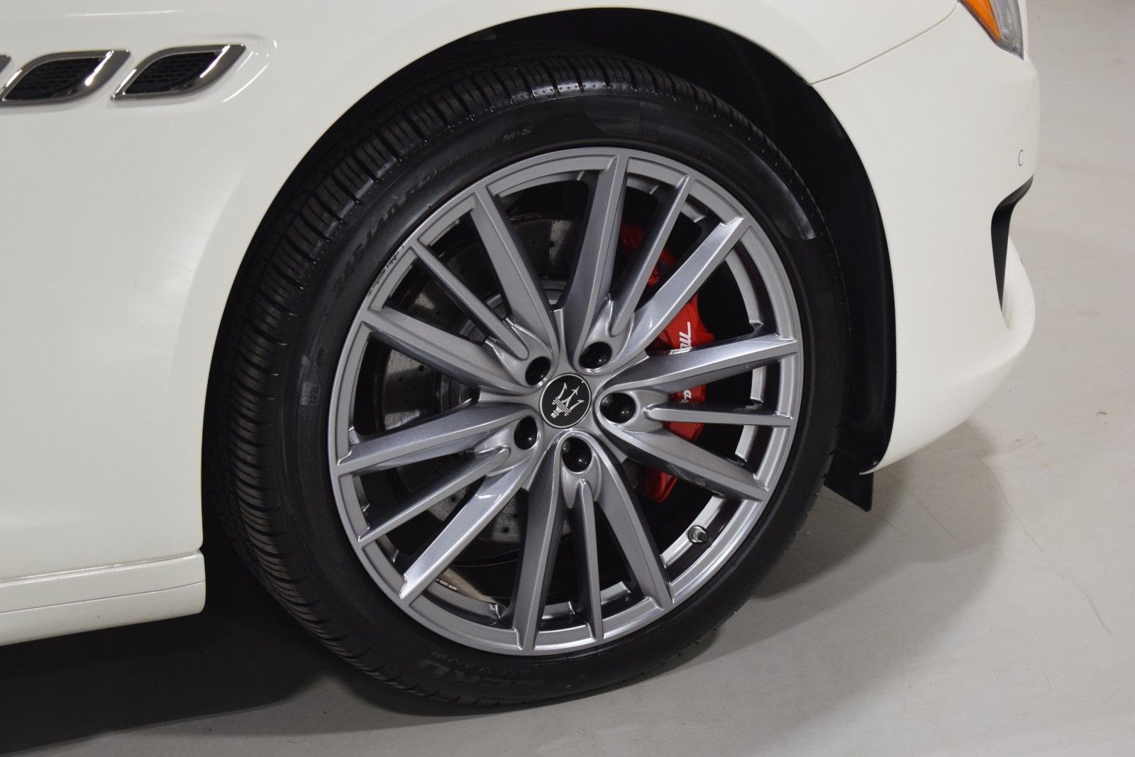 Thumbnail: 2024 Maserati Quattroporte - 17