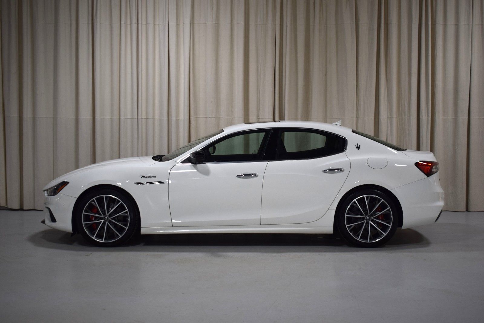 Thumbnail: 2024 Maserati Ghibli - 4