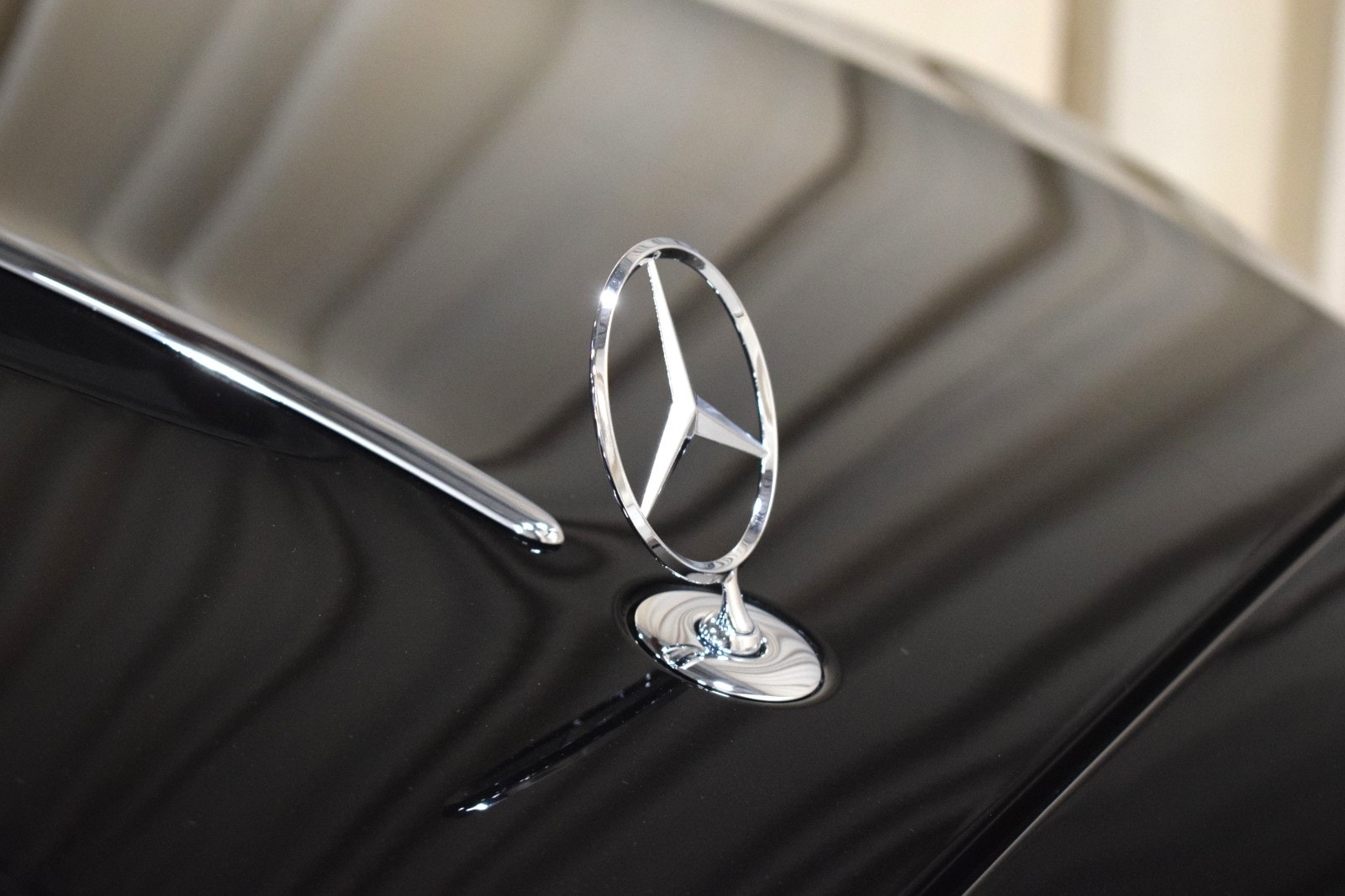 Thumbnail: 2024 Mercedes-Benz S-Class - 3