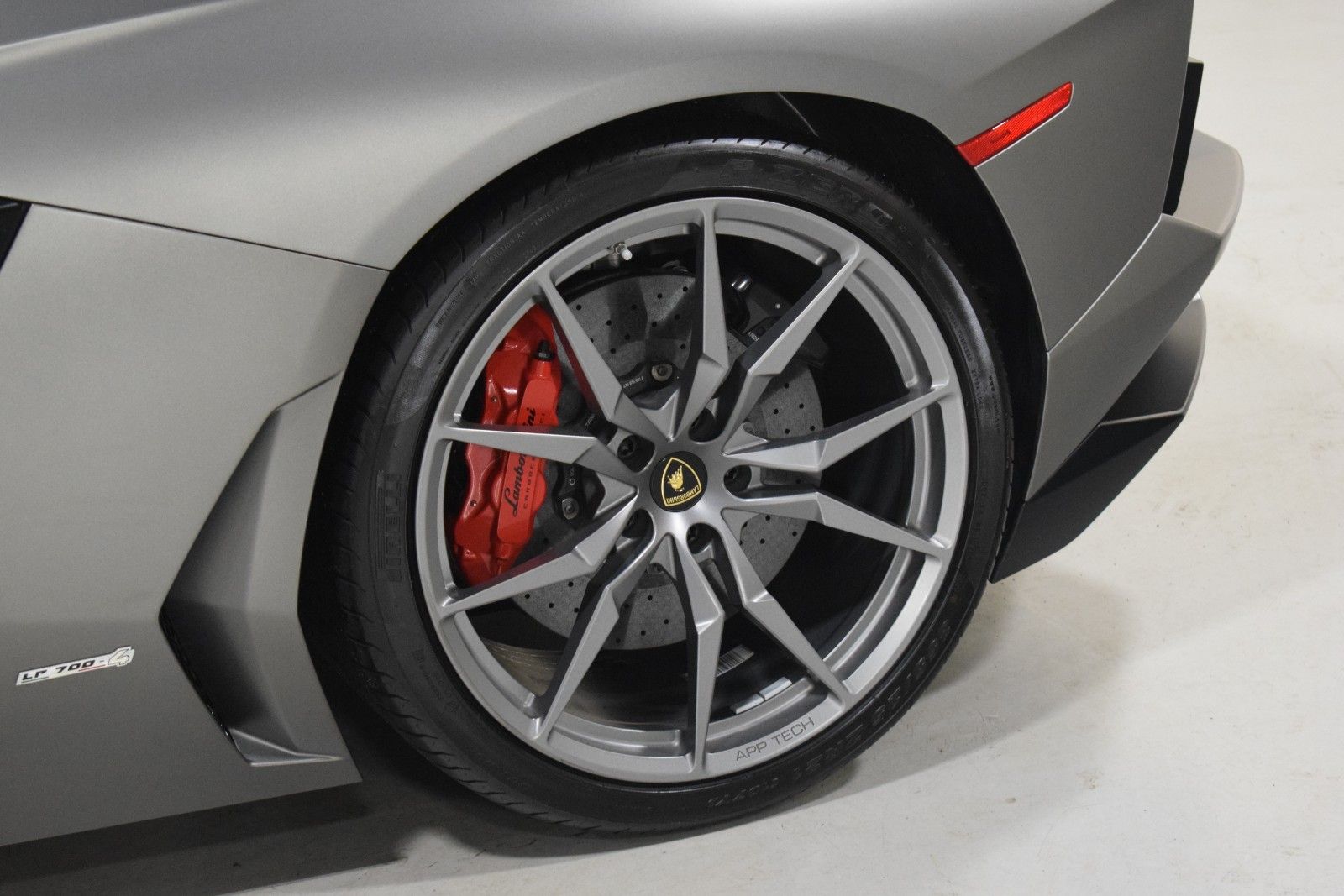 Thumbnail: 2016 Lamborghini Aventador - 7