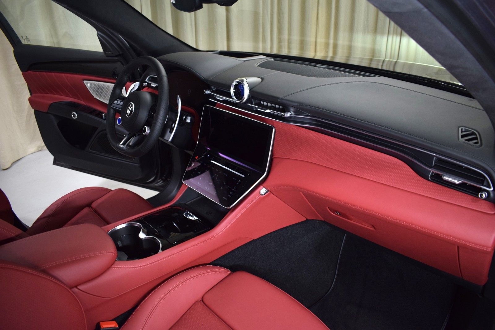 Thumbnail: 2025 Maserati Grecale - 26