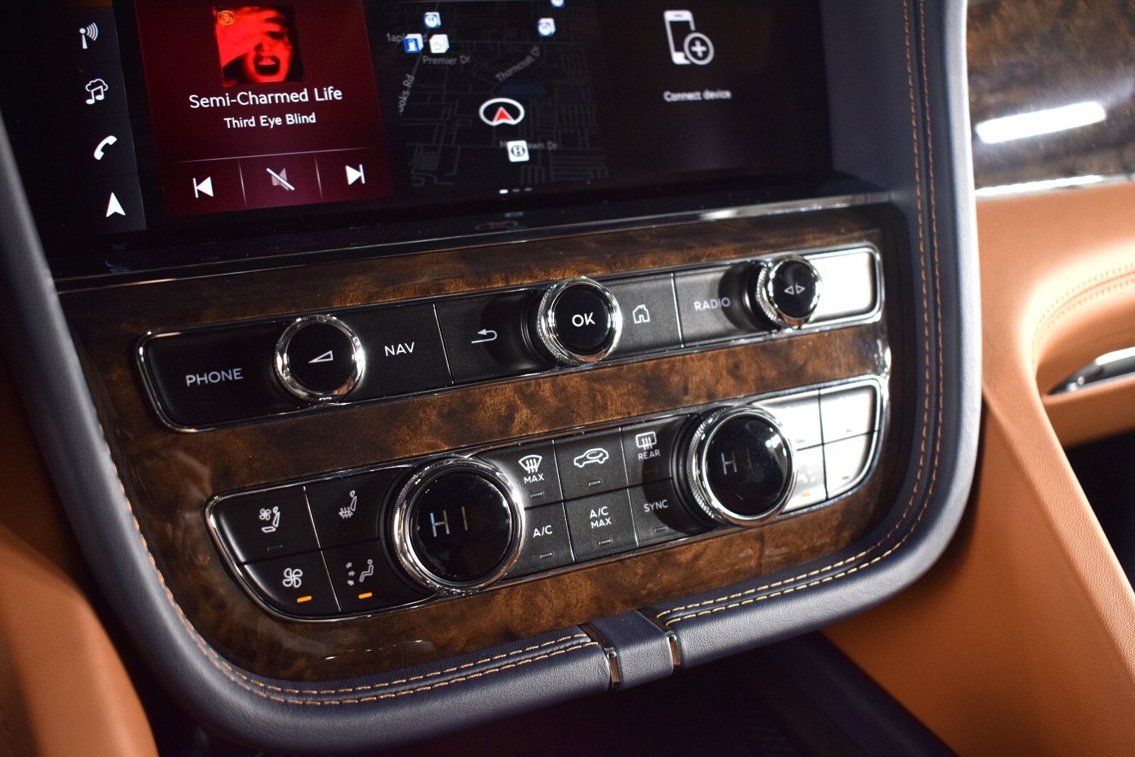 Thumbnail: 2025 Bentley Bentayga - 36