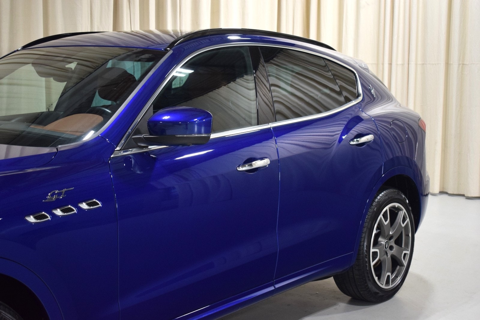 Thumbnail: 2022 Maserati Levante - 2