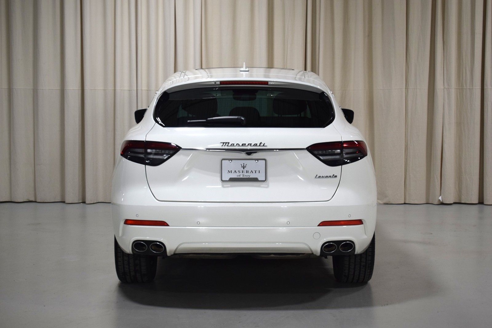 Thumbnail: 2023 Maserati Levante - 13