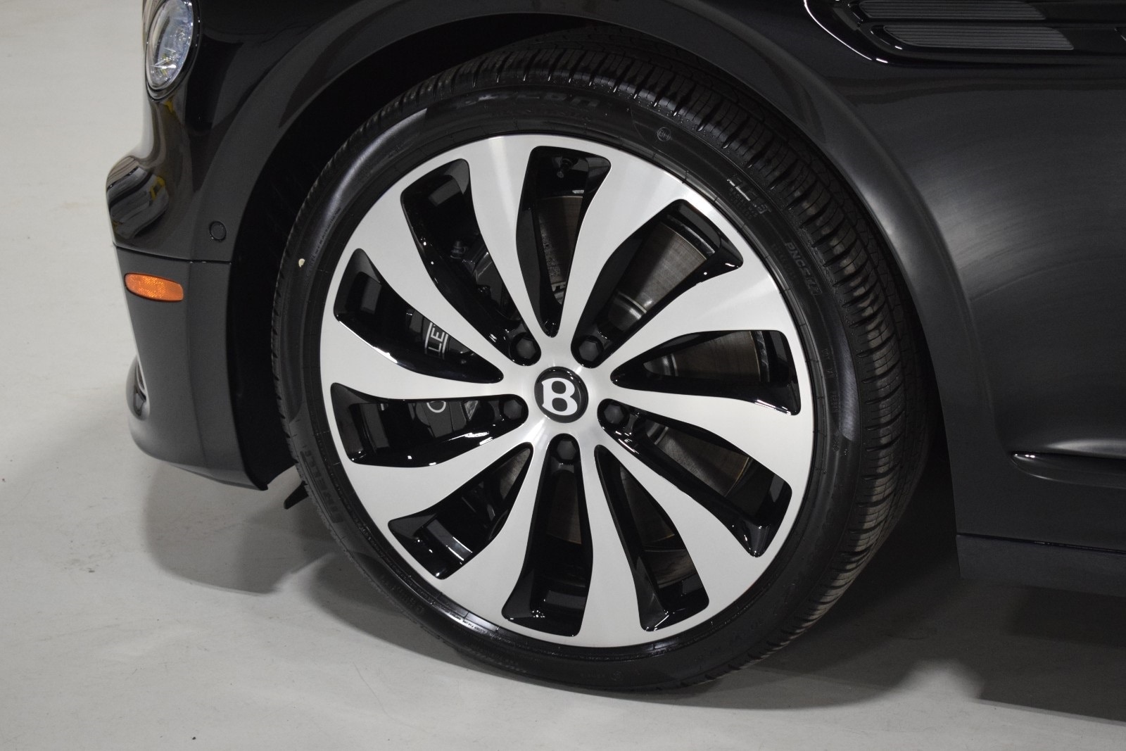 Thumbnail: 2026 Bentley Flying Spur - 17