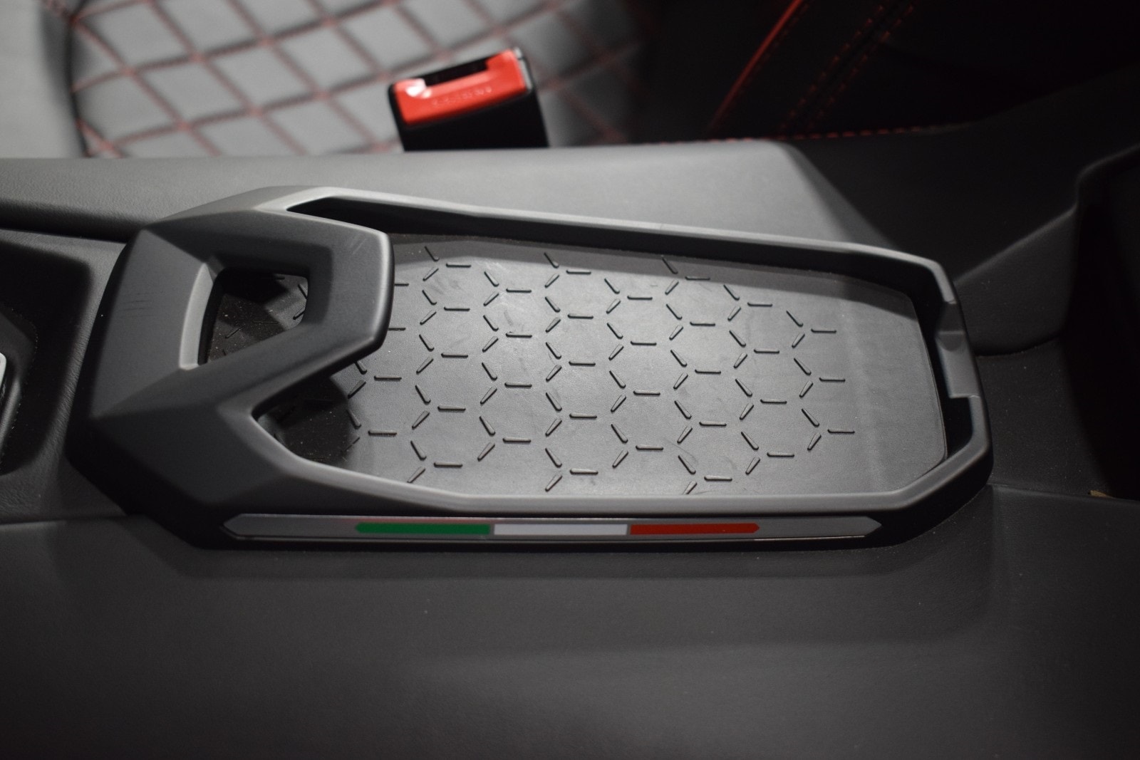 Thumbnail: 2019 Lamborghini Aventador - 35