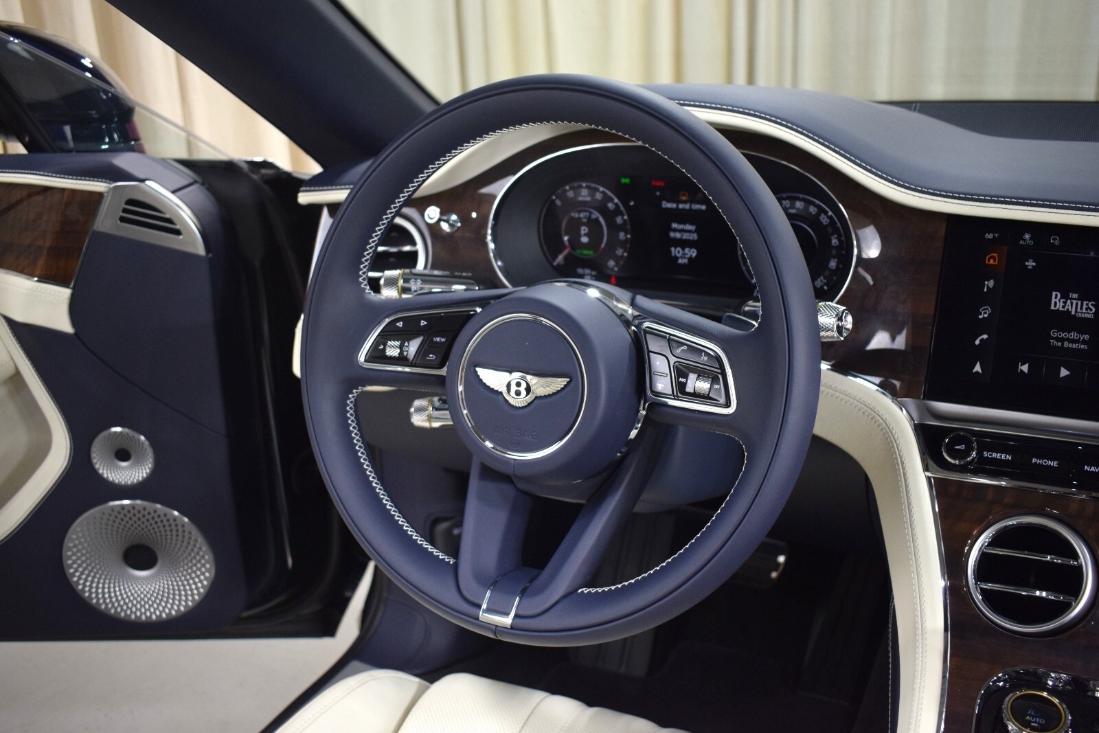 2026 Bentley Continental GTC photo 4