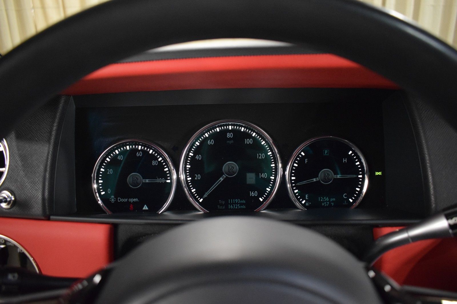 Thumbnail: 2022 Rolls-Royce Cullinan - 32