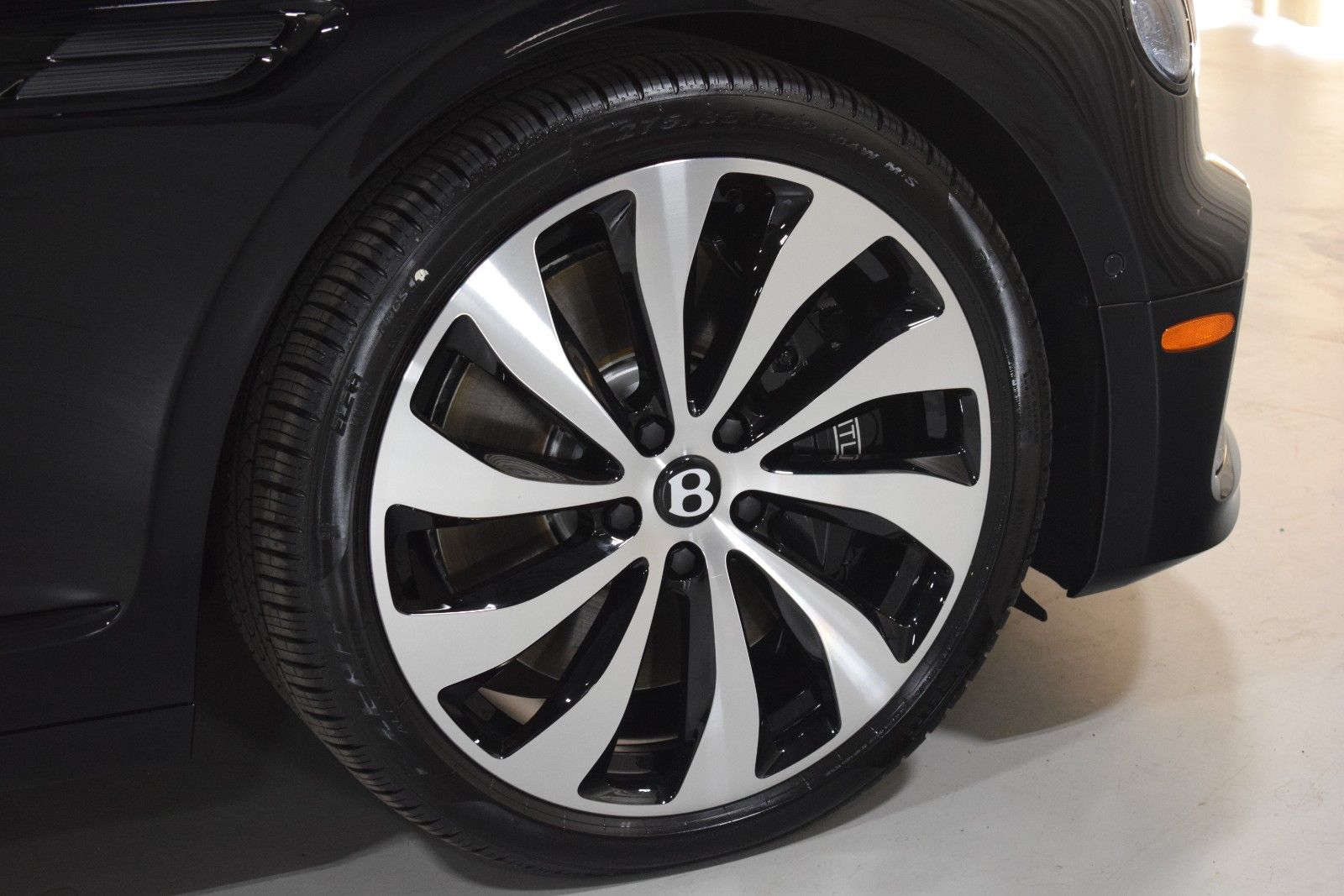 Thumbnail: 2026 Bentley Flying Spur - 7