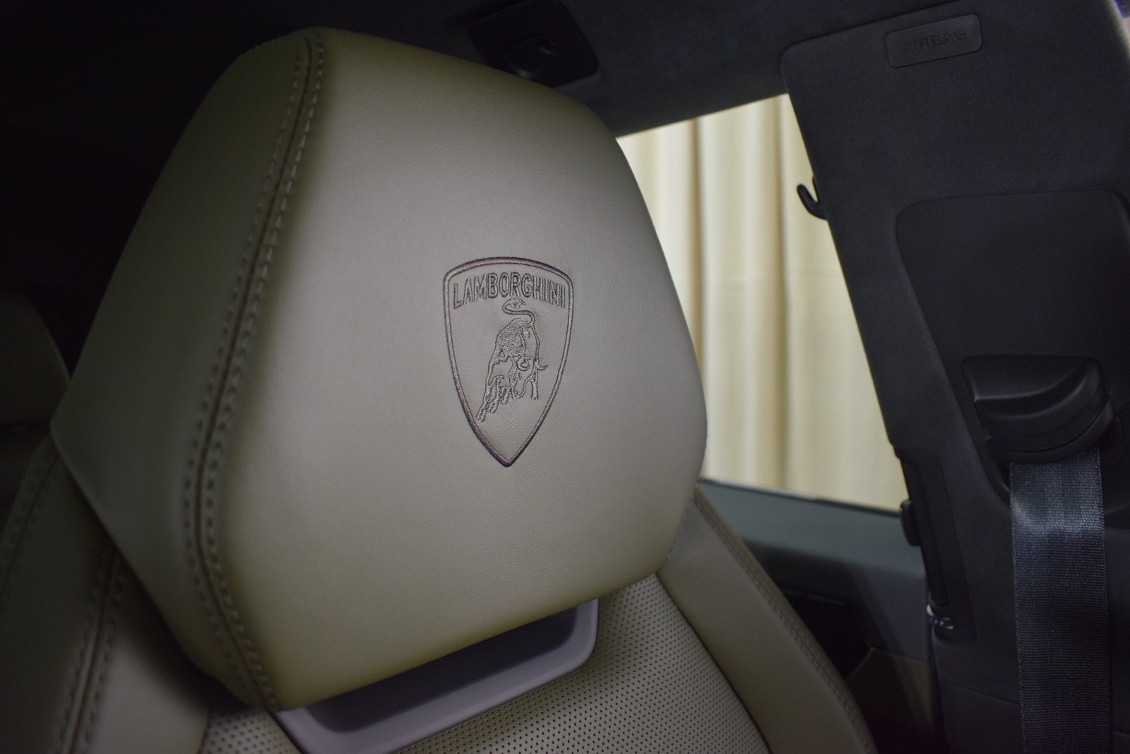 Thumbnail: 2025 Lamborghini Urus - 38